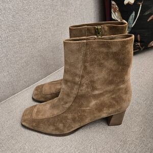 Banana Republic Brown Suede Ankle Boots